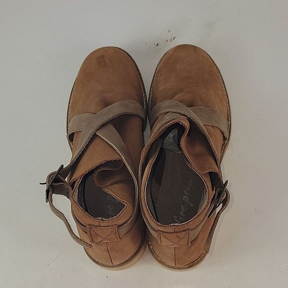 Free People Las Palmas Distressed Leather Women's Ankle Boots - Picture 11 of 15